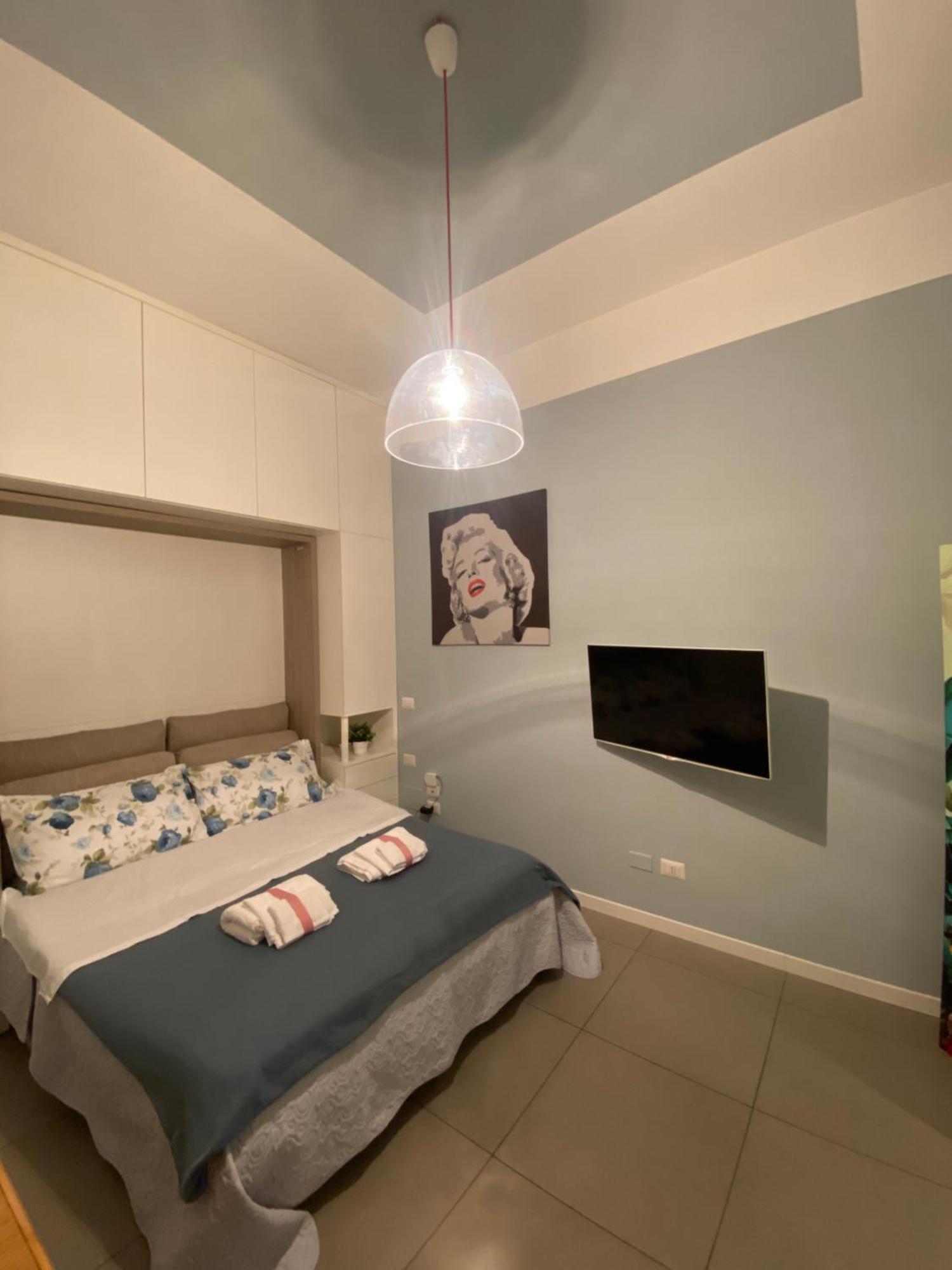 Boutique Home Duomo E Universita Bocconi Milan Exterior photo